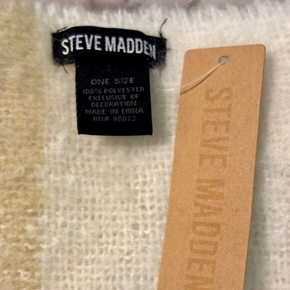 NWT Steve Madden Tan Check Blanket Scarf Women OS - Picture 6 of 6